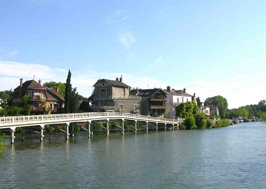 Passerelle de Samois (Photo PJL)