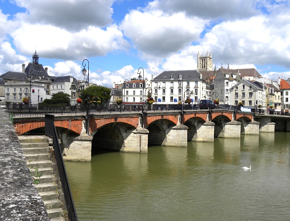 Pont de Meaux (Photo PJL)