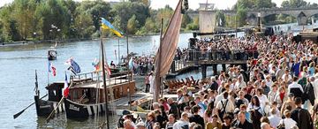 La foule se presse le long de la Loire (Photo Festival d'Orléans)