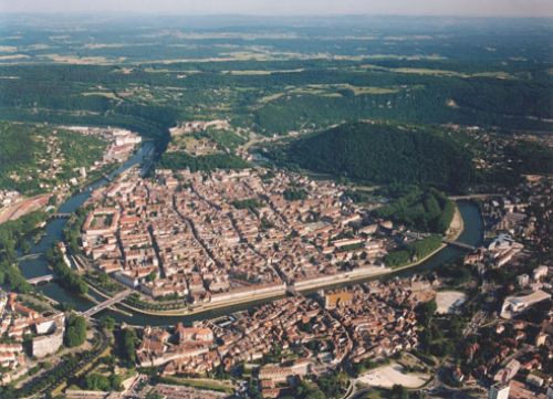 Vue aérienne de la boucle du Doubs (Crédit photo Office de Tourisme de Besancon)