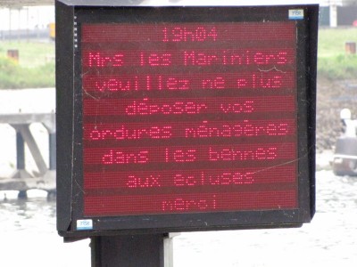 Ordures marinières interdites (Photo Andy - "Vagus-Vagrant")