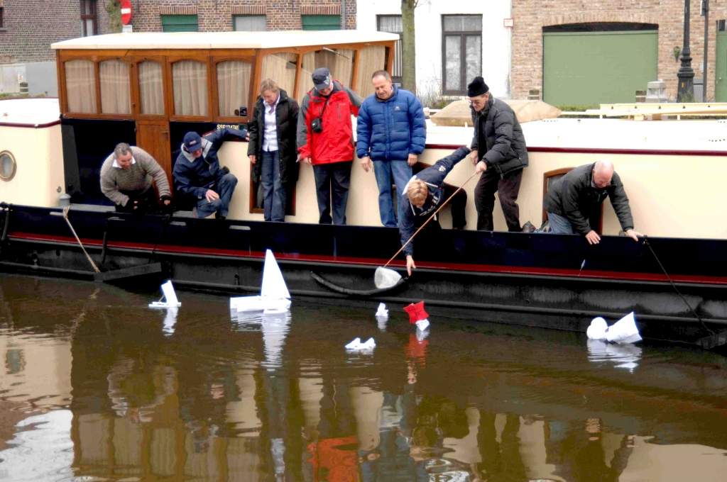 Le "Paper-Boat Bruges Race" (Photo F.Verdier)