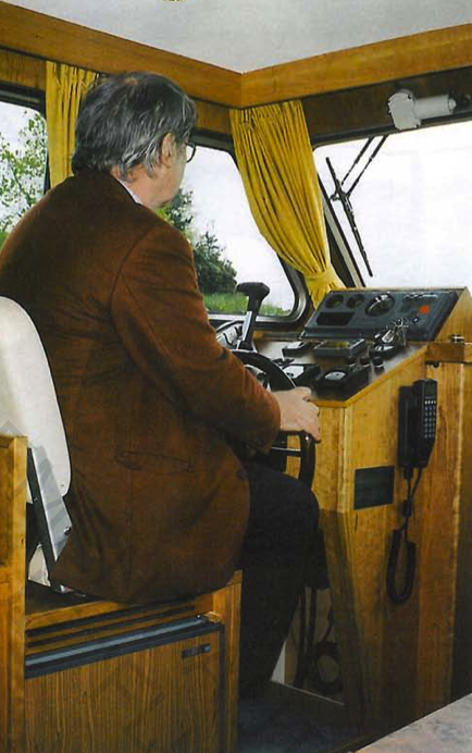 Michel Paul Simon au macaron d'un Rob 900