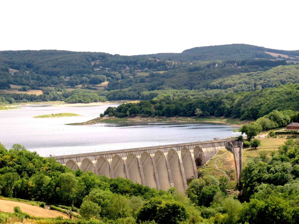 Le barrage de Pannecière (Photo N.Parent)