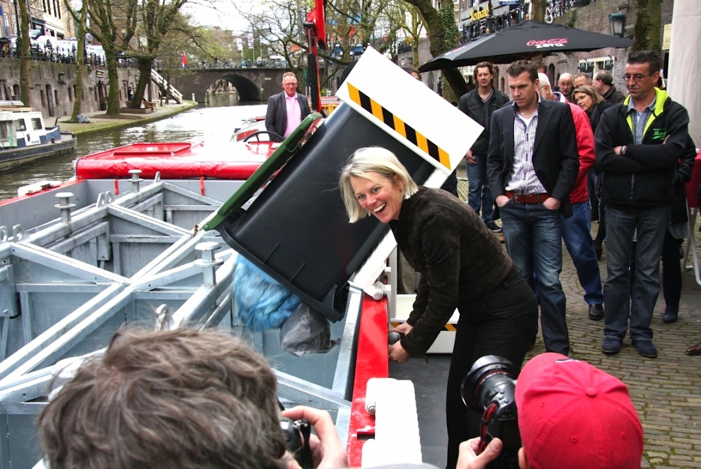 "Ecoboot", le bateau-poubelle d'Utrecht (Photo Ville d'Utrecht)