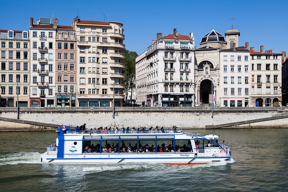 Le Navilys navigue en silence sur la Saône (Photo Lyon-City-Boat)