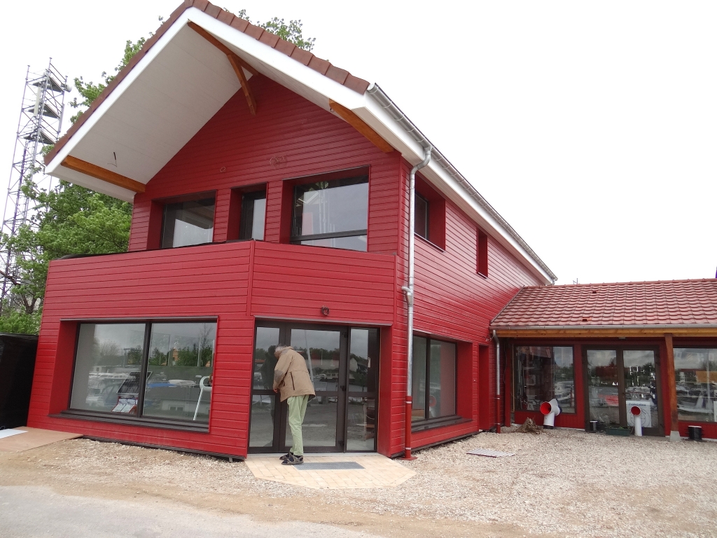 Le nouveau bâtiment d'H2O à St Jean-de-Losne (Photo Ph.Ménager)