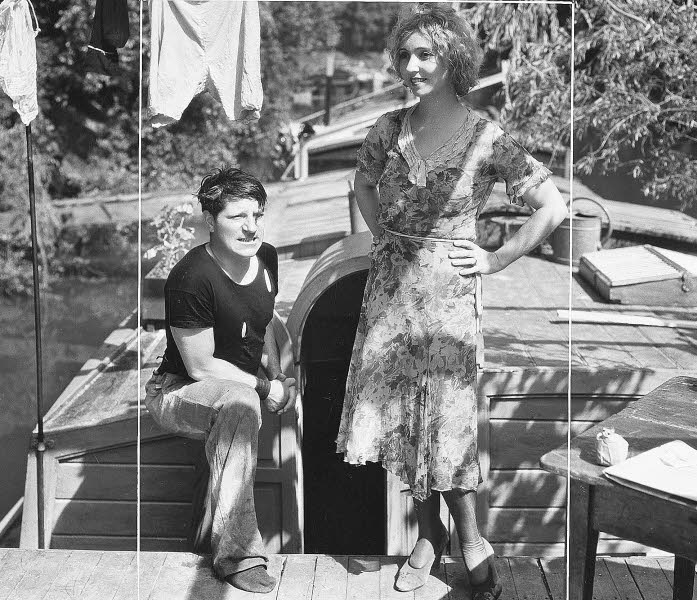 Madeleine Renaud et Jean Gabin, sur la péniche « La Belle marinière », lors du tournage du film éponyme. (Photo extraite du site Le Télégramme)