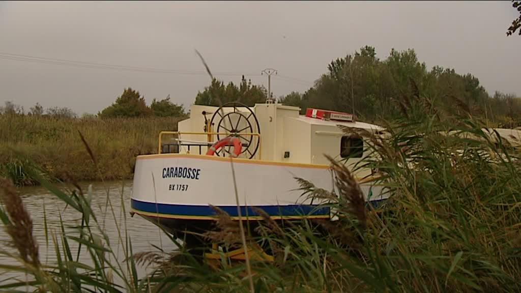 Il a fallu mobiliser 15 000 euros pour racheter la péniche Carabosse (Photo France 3 Languedoc-Roussillon)