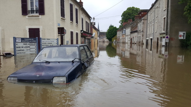 Le collectif des sinistrés du Loing, qui regroupe près de 120 adhérents, entend assembler des preuves pour démontrer d'éventuelles fautes de la part de Voies Navigables de France dans la gestion des inondations du mois de juin. (Photo RSM77/Nicolas FILLON)