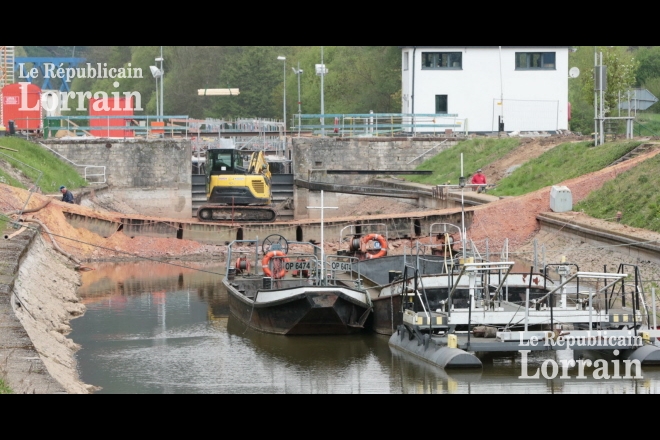 Les travaux entrepris à l’écluse de Güdingen ont pris du retard. Ils devraient s’achever en juillet et impacteront le tourisme fluvial, notamment à Sarreguemines. (Photo Thierry NICOLAS)