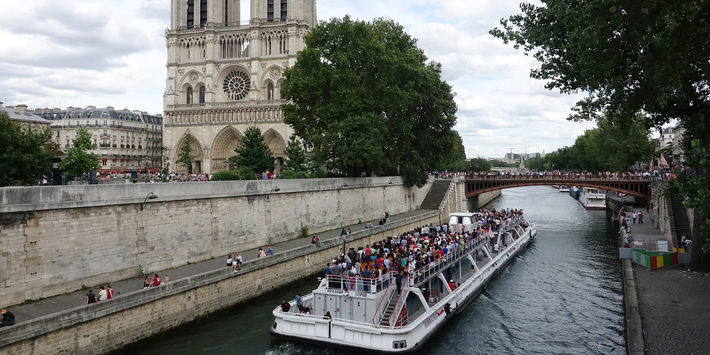 La présidente de la Région Ile-de-France, Valérie Pécresse, veut relancer le transport fluvial de passagers. (Photo Reuters)
