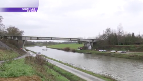 J-4 avant l'explosion du pont de Gouy-lez-Piéton, tout de même les préparatifs de sécurité se mettent en place petit à petit depuis mercredi matin. (Extrait vidéode telesambre.be)