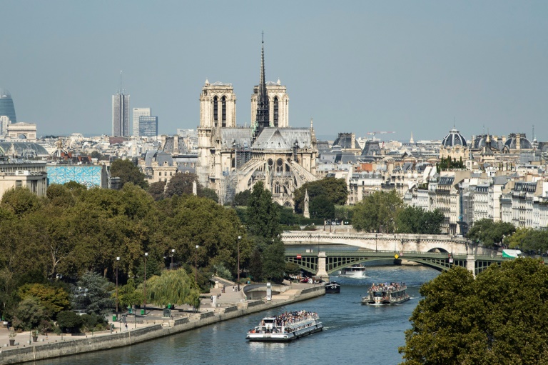 La Seine et des bateaux touristiques à Paris le 28 août 2018 ( photo JOEL SAGET / AFP/Archives )