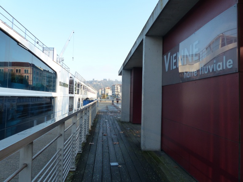 La halte fluviale de Vienne devrait passer de deux à trois bateaux de croisière (Photo D.R.)