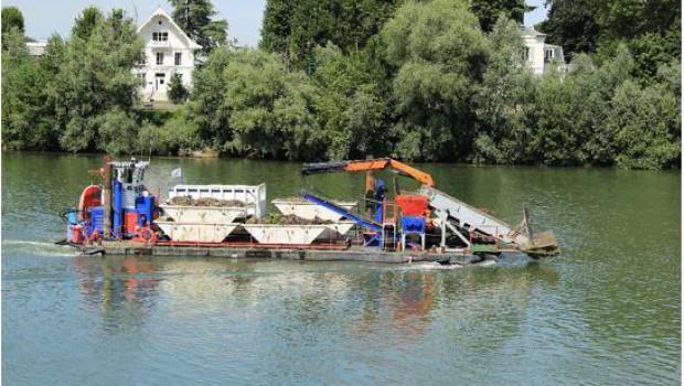 Quatre bateaux nettoyeurs pour la Seine et la Marne (Photo Vinci Construction Maritime et Fluvial)