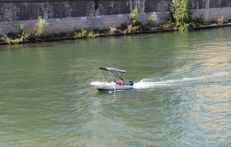 Confinement : un pilote de bateau verbalisé pour avoir navigué sur la Saône (Photo D.R.)