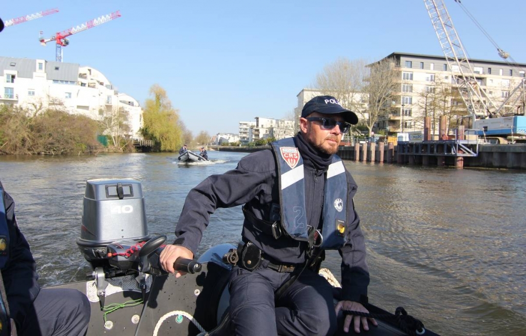 La police de Rennes a utilisé des bateaux pour mener des contrôles liées au confinement dans le cadre de l'épidémie de coronavirus. (Photo C. Allain / 20 Minutes)