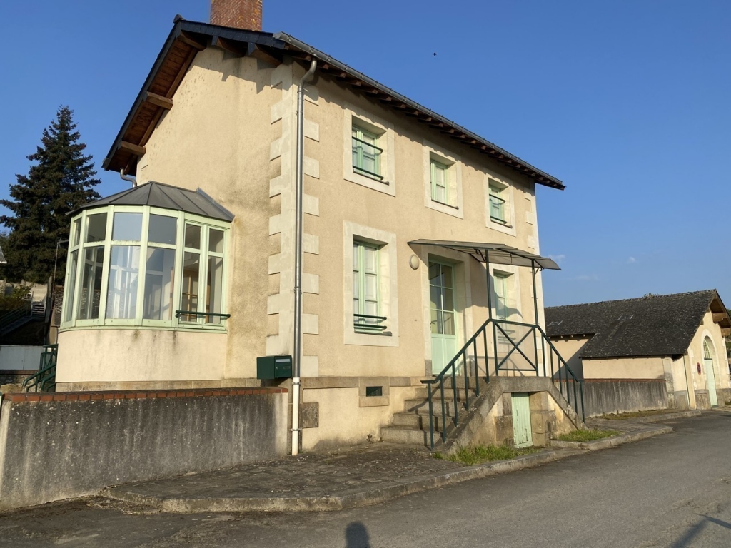 Deux maisons éclusières près de Château-Gontier (Mayenne) sont à louer. Il faut déposer son dossier de candidature avec le 31 mai 2021. (Photo Haut Anjou)