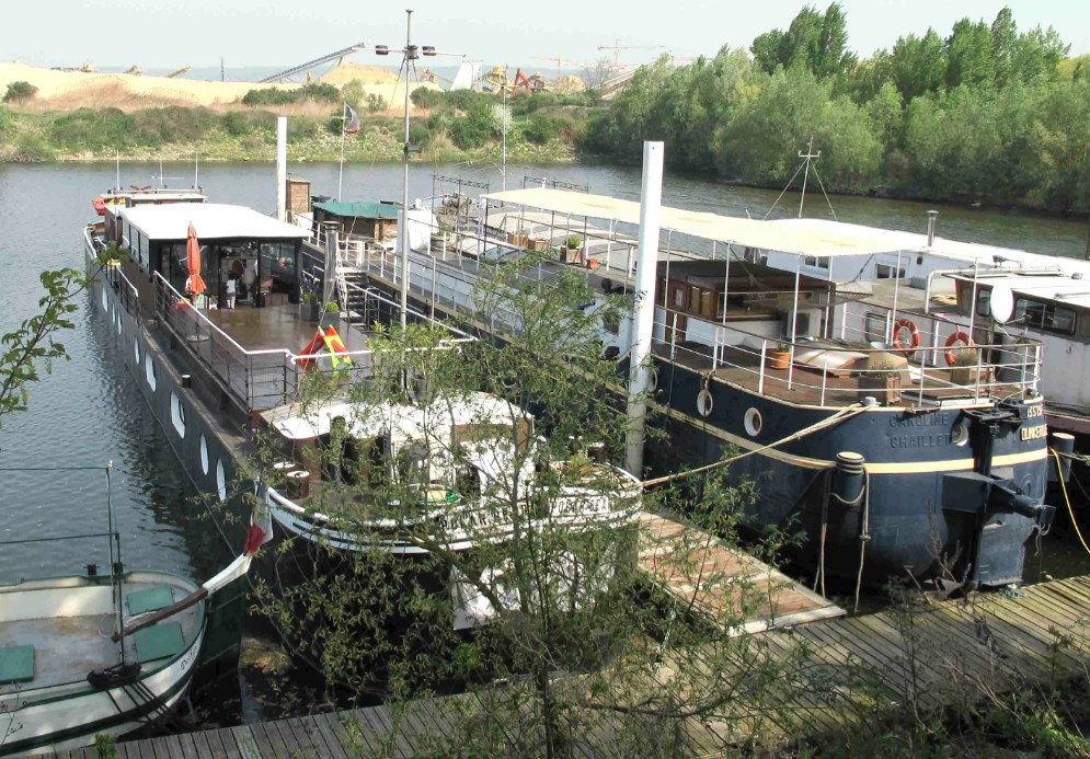 Bateaux-logement dans la Marina Port Saint Louis (Photo N.Parent)