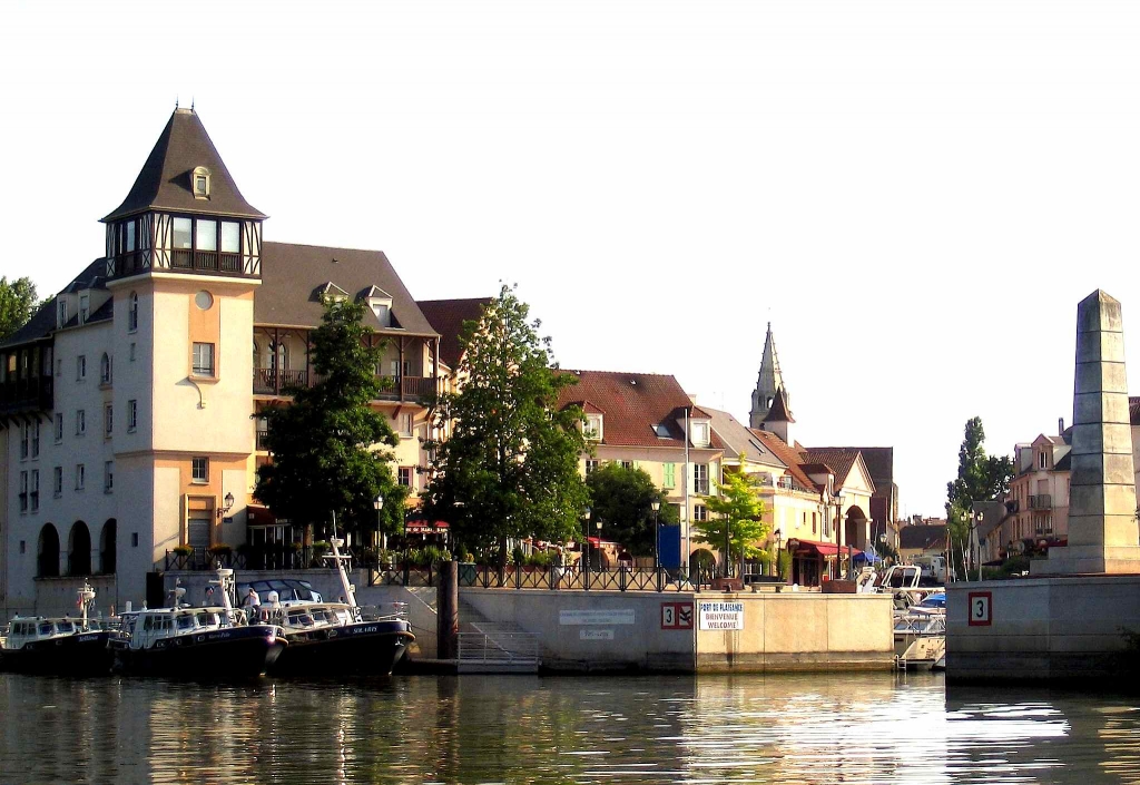 L'entrée de "Port Cergy", sur l'Oise (Photo Capitainerie du port de Cergy)