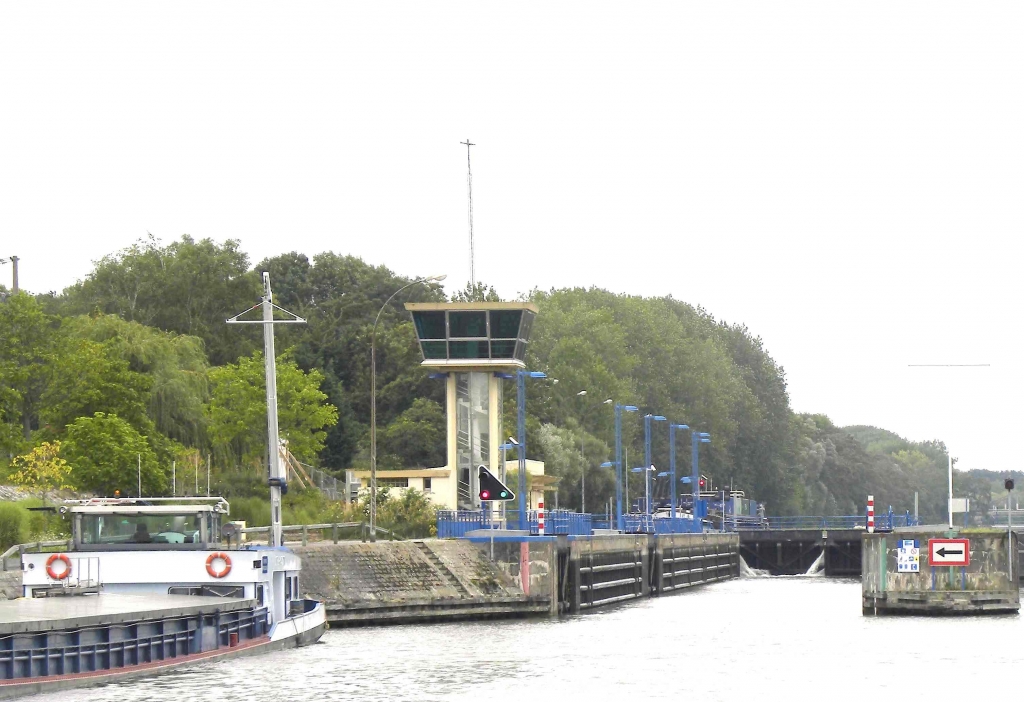 L'écluse de Cuinchy sur le Grand-Gabarit (Photo PJL)