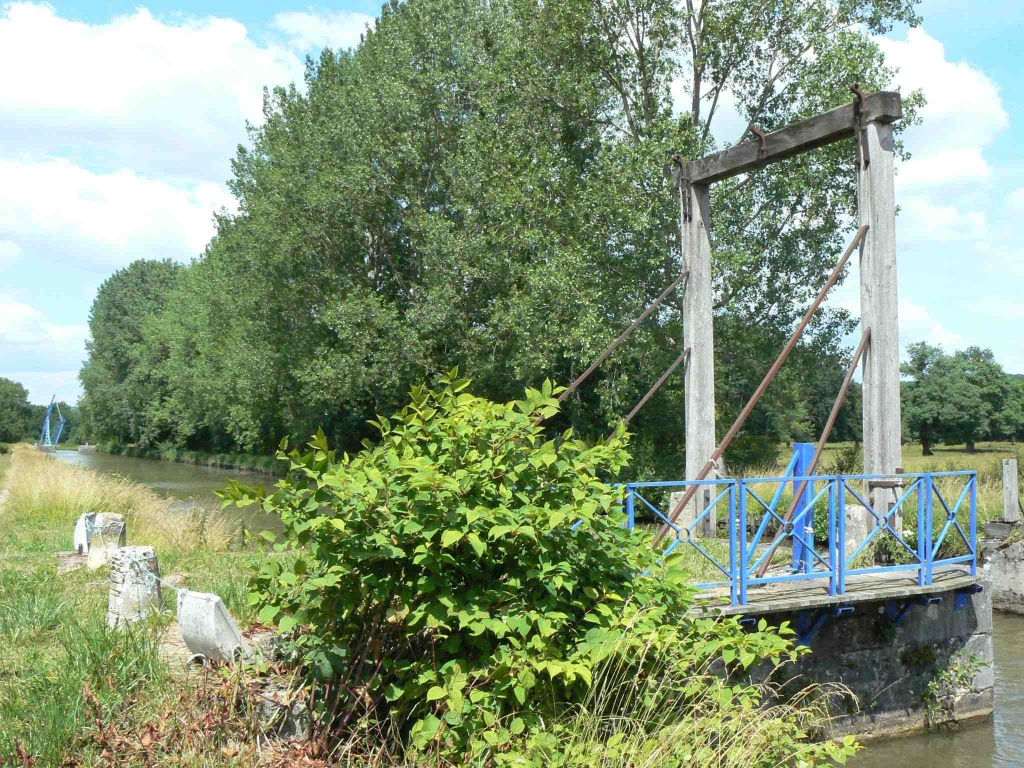 L'ancien pont-levis de Dirol (Photo Ph.Ménager)