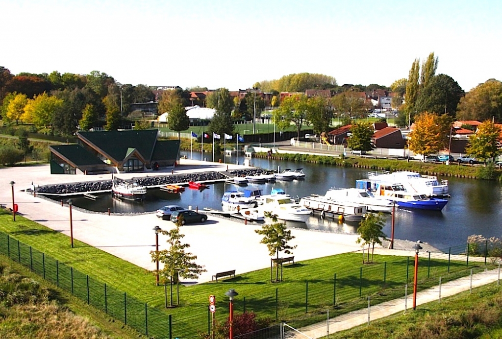 Le port de Saint-Amand-les-Eaux (Photo OT Porte du Hainaut)