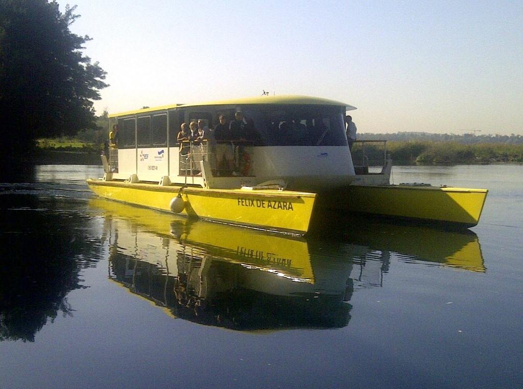 Le premier bateau fluvial à propulsion électrique