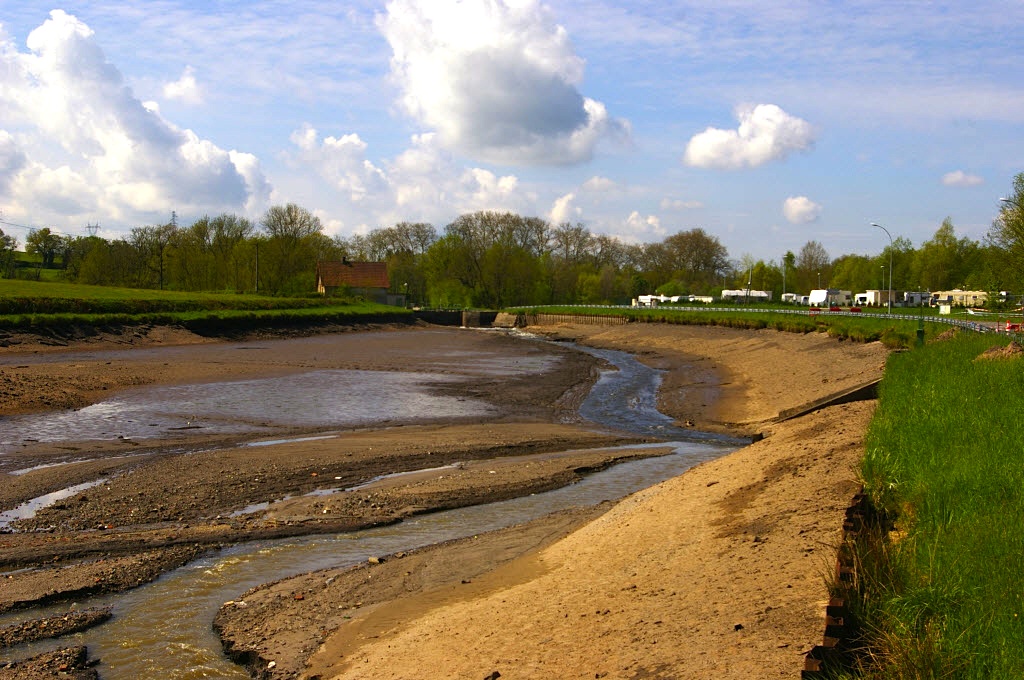 Le bief de partage du canal du Centre à sec (Photo JP Savoy)