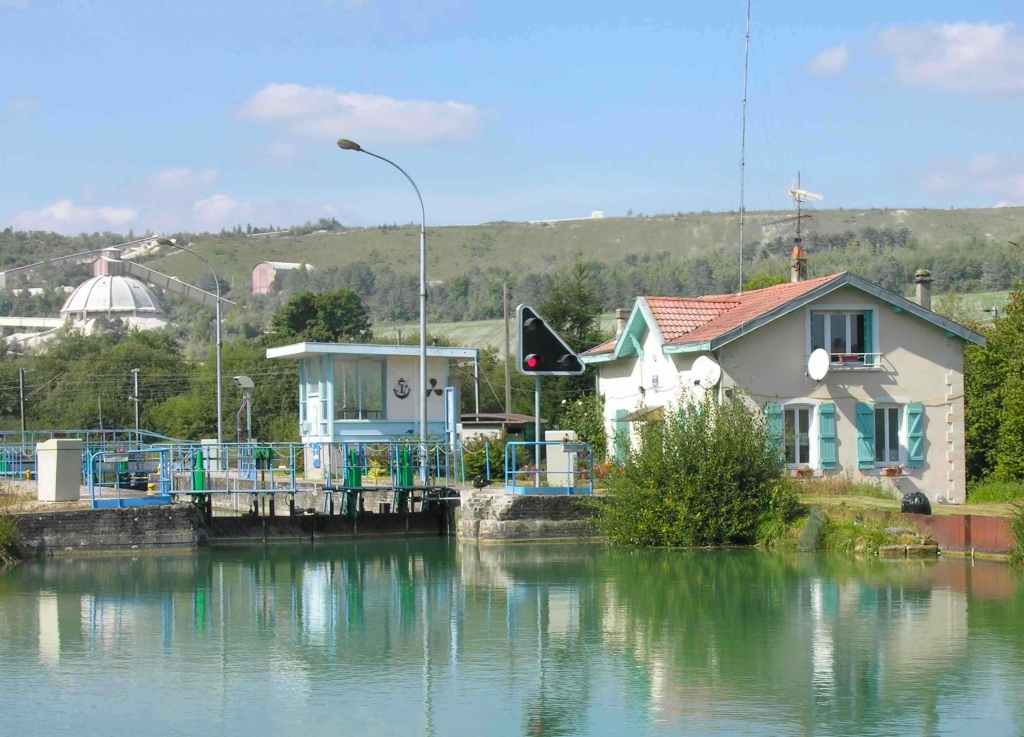 PK111 - Écluse de Troussey - jonction avec la Meuse (Photo PJL)