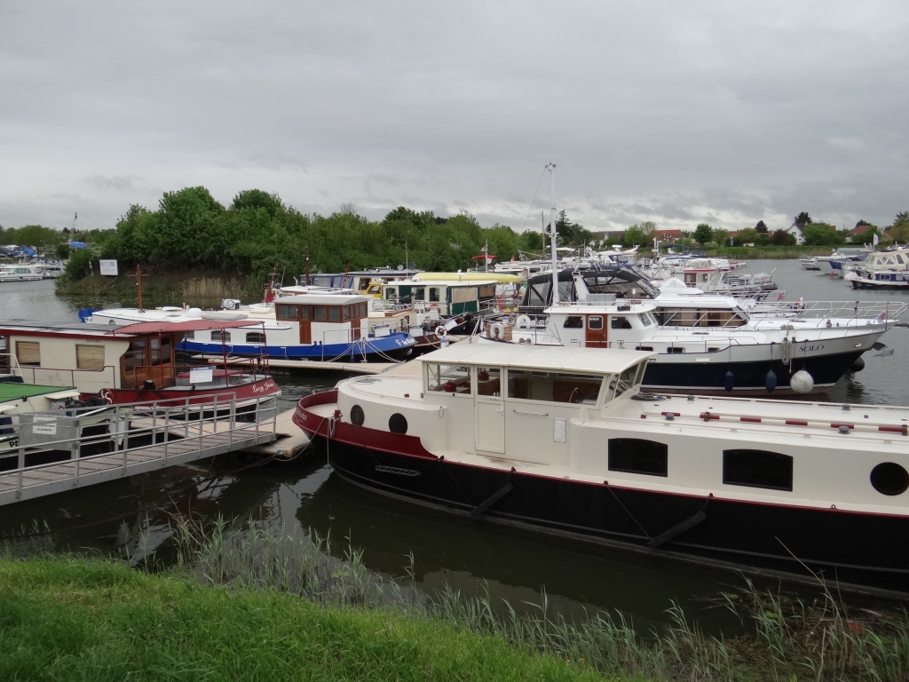 Le Salon fluvial de St-Jean-de-Losne (photo Ph.Ménager)