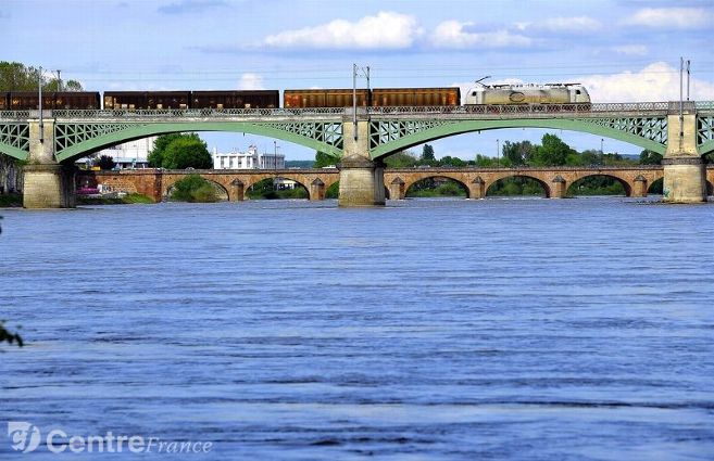 Des travaux sur les digues permettraient de réduire considérablement le risque de brèche. (Photo LONJON Frédéric)