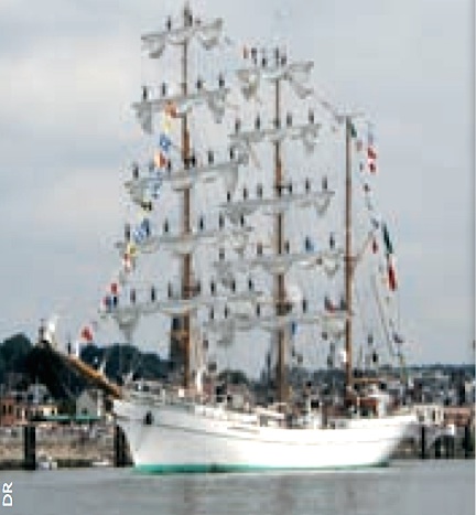 Le Cuauhtémoc, Trois-mâts-barque école de la marine mexicaine