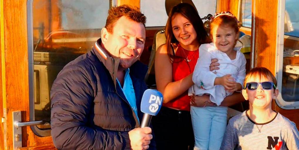 Patrice Quievy et ses enfants à bord de l’« Amiral ». (Photo PNTV)