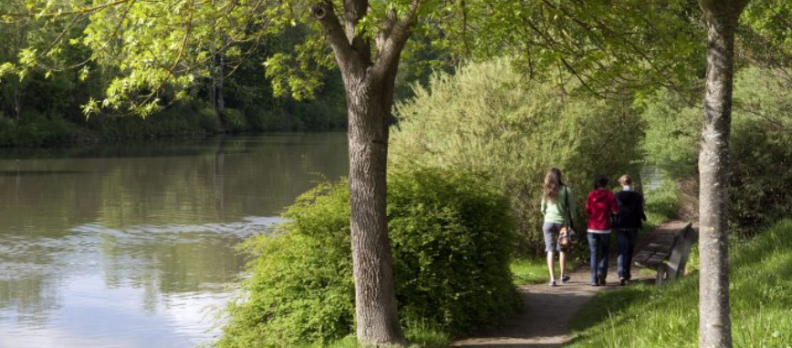 Bord d'Oise et écluse à Eragny-sur-Oise (Photo VNF/Fotos Philléas)