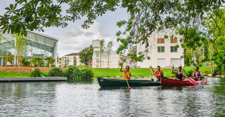 Canoës sur la Sèvres devant Port Boinot (Photo D.R.°