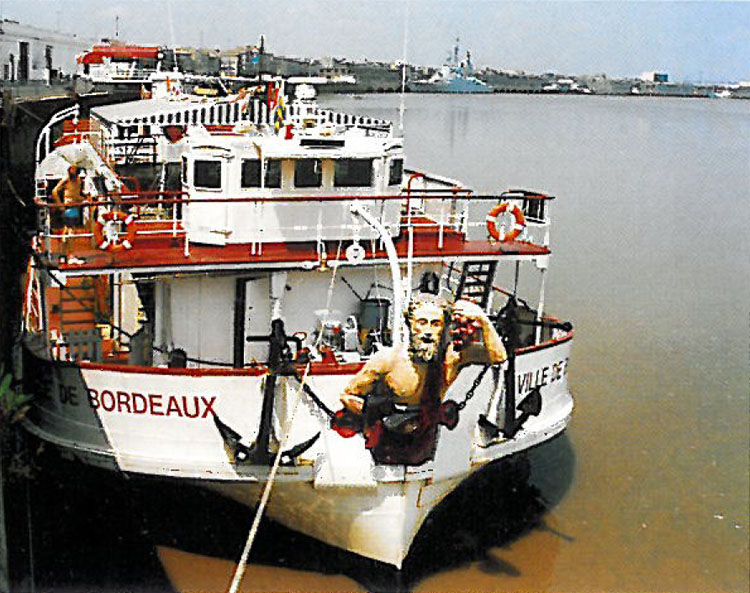 Le "Ville de Bordeaux" à quai (photo F. Poupeau)