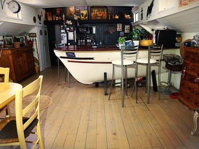 Péniche habitable 166 m2 Aigues Mortes 400000€