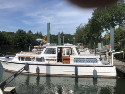 Vedette Hollandaise 12,30 M :