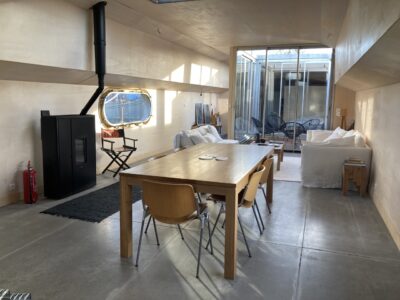À VENDRE – PÉNICHE HABITABLE ET NAVIGABLE AUX BASSINS À FLOT, BORDEAUX