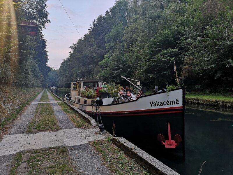 Pour vivre et/ou naviguer sur les canaux