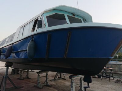 Bateau Fluvial habitable et navigable