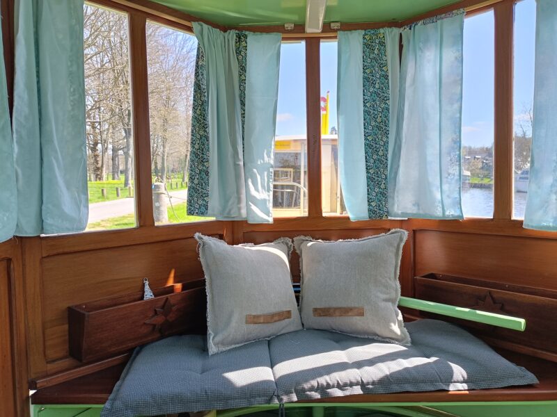 PENICHETTE NARROW BOAT