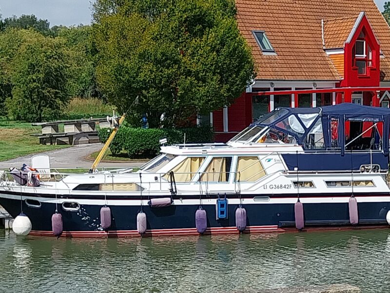 Vedette hollandaise fluviale et maritime