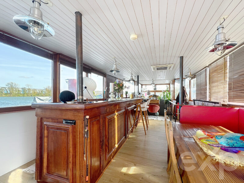 Magnifique péniche habitable F5 - 200m² - Saint Germain au mont d'or