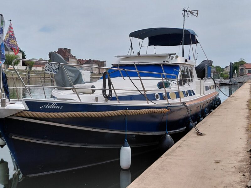 Bateau fluvial