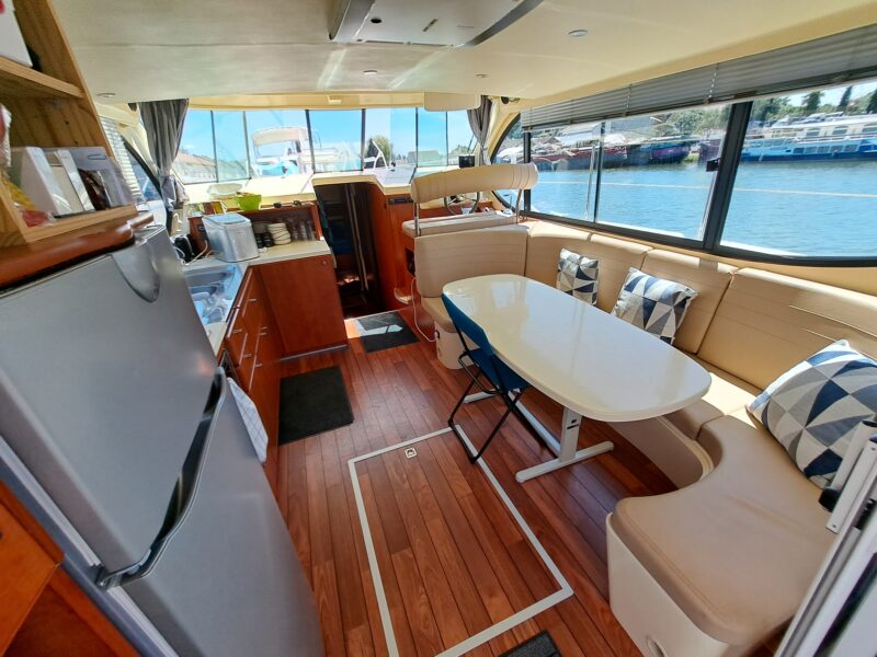 Nicols Sixto 2012 / Moteur 1200 h / Bateau propriétaire