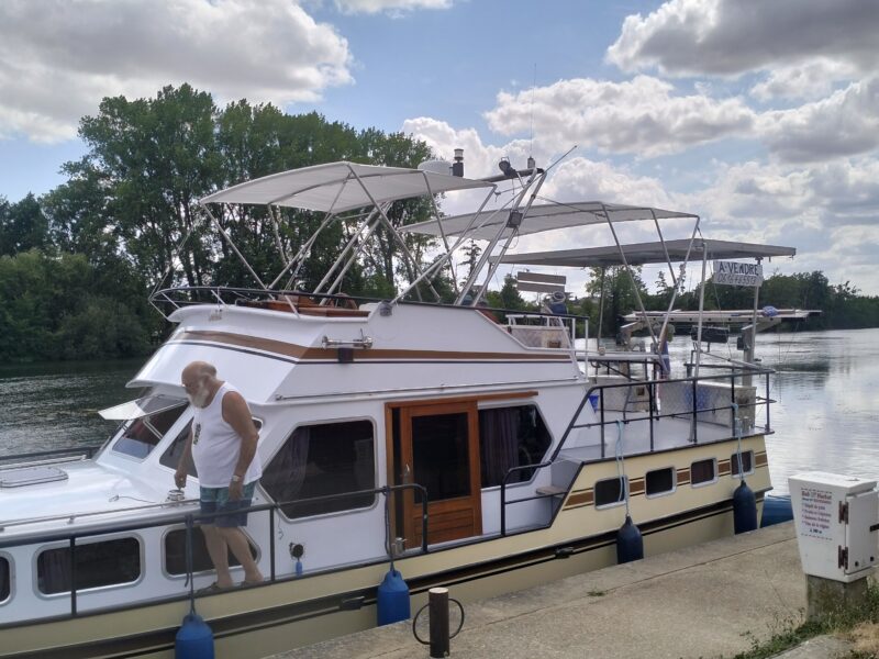 Vend vedette hollandaise GRUNO 11,80x3,70 1989