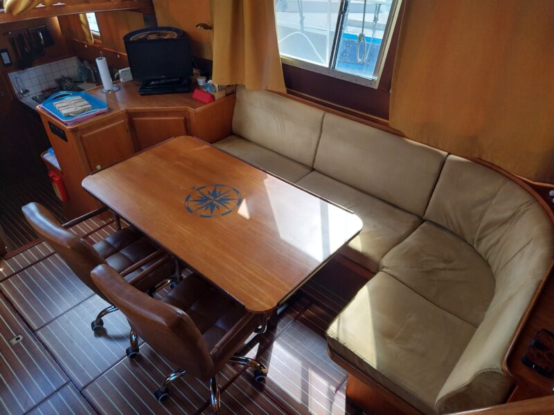 A saisir cause deces vedette fluviale ou maritime, habitable a l'annee